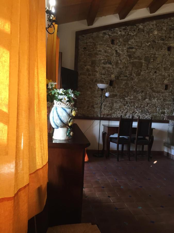 B&B Il Padrino Savoca Exterior photo